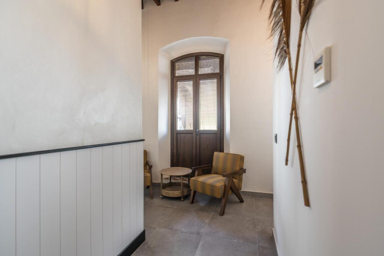 Trajano Premium Estudios By H Ayamonte Bagian luar foto