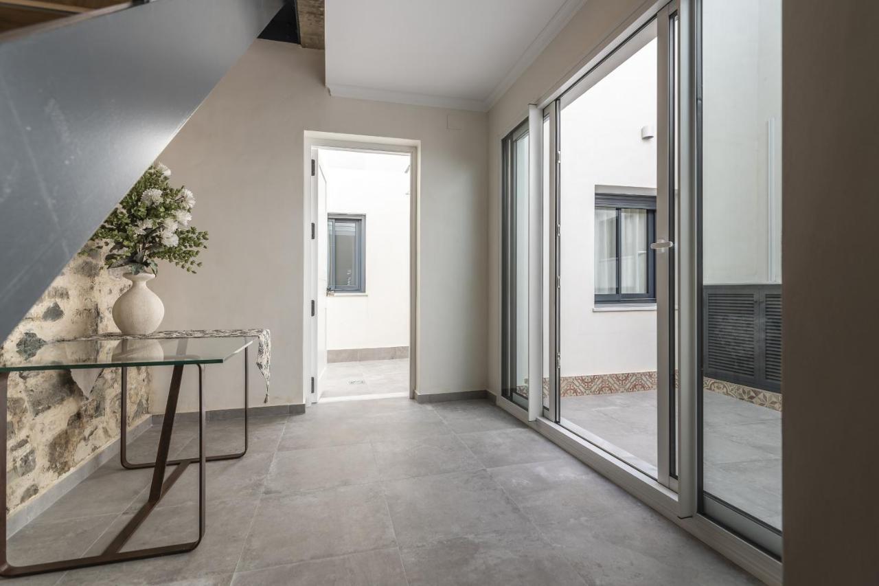 Trajano Premium Estudios By H Ayamonte Bagian luar foto
