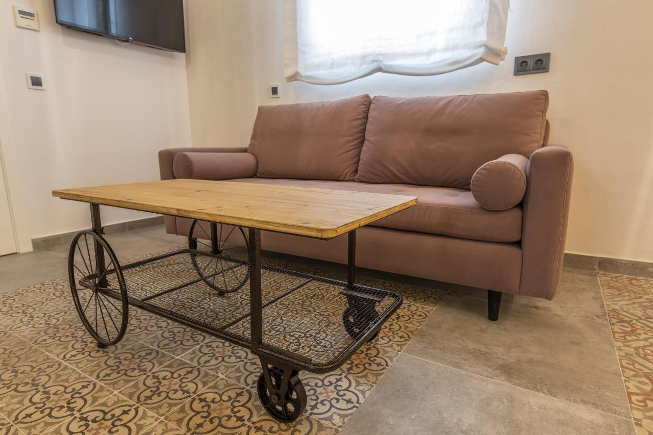 Trajano Premium Estudios By H Ayamonte Bagian luar foto